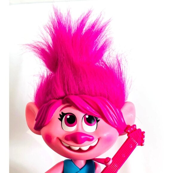 Hasbro Dreamworks Trolls Poppy World Tour Pop-to-Rock Sings - Picture 4 of 7